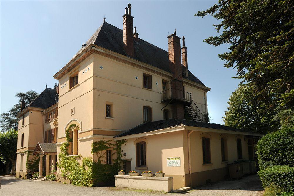 Domaine des Cèdres - Logis Hôtel, Résidence, Gîtes et Insolites Villebois Exterior foto